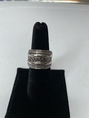 Sterling Silver Scroll Band Ring - Size 7.5